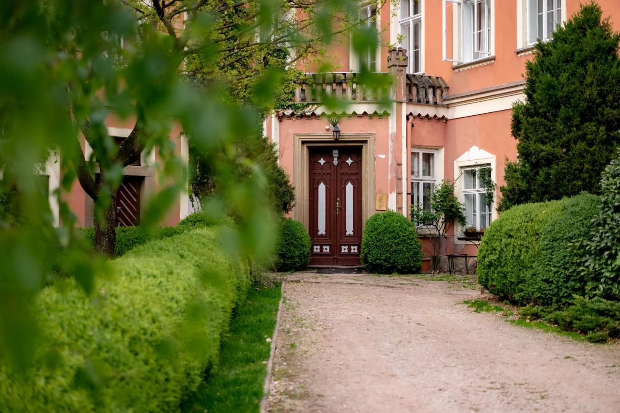 Pension Zamek Rudnik Hotel Exterior photo